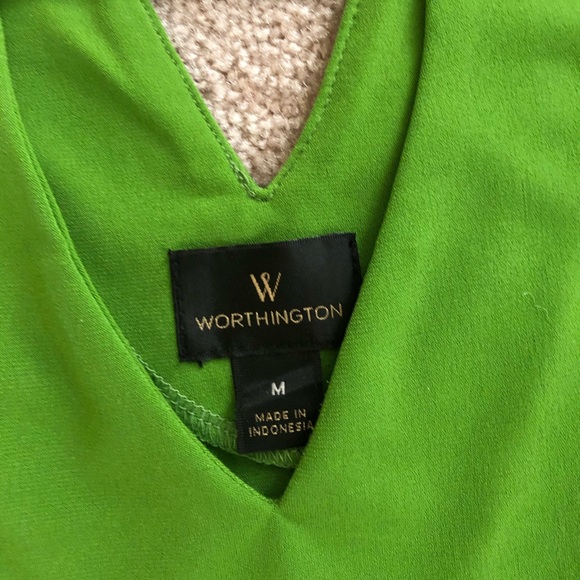 Green sleeveless blouse with black detail - Picture 3 of 6